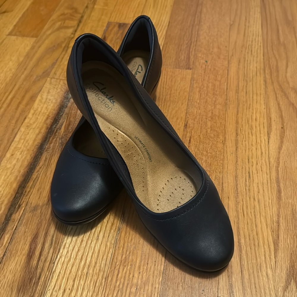 Clarks Navy Blue Heels